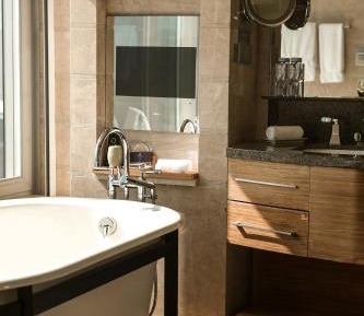 Club Deluxe King Room