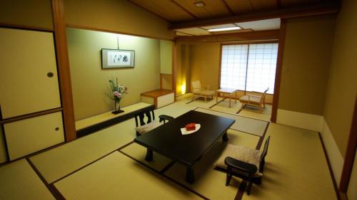 Japanese-Style Room