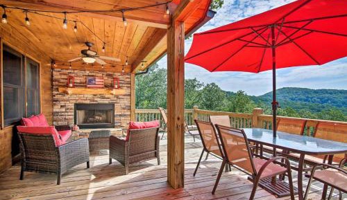 Three-Bedroom Holiday Home 