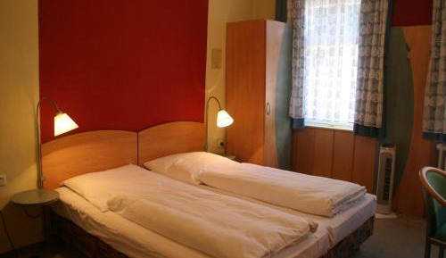 Double Room with Shared Toilet