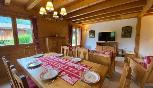 Chalet (12 Adults)