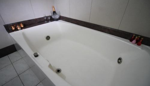 Suite with Spa Bath