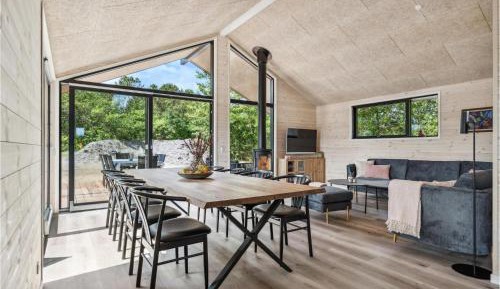 Four-Bedroom Holiday Home