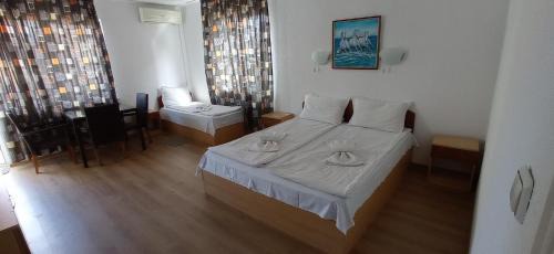 Triple Room with Terrace