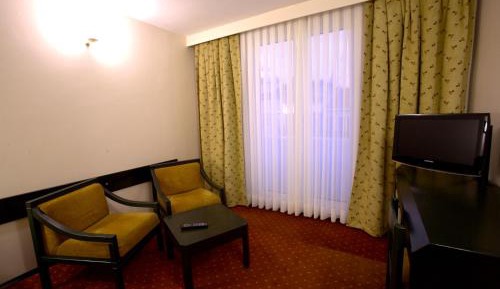 Deluxe Suite with Sea View