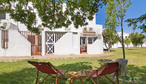 Villa with Garden View