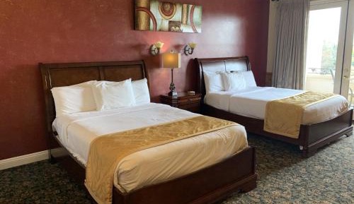 Standard Queen Room
