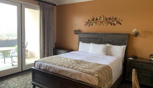 Standard King Room