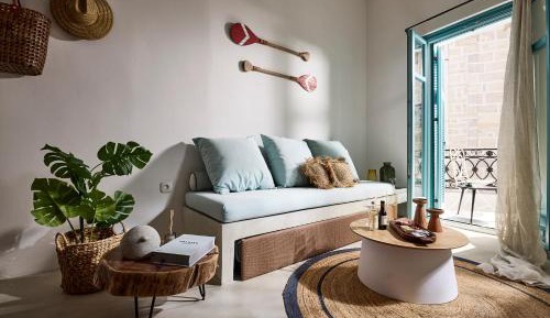 Deluxe Apartment with Balcony