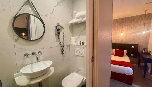 Triple Room (3 People) 