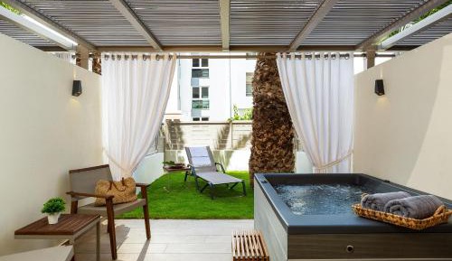 Superior Room with Outdoor Jetted Tub