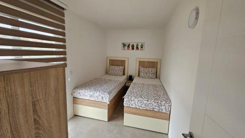 One-Bedroom Apartment with Balcony