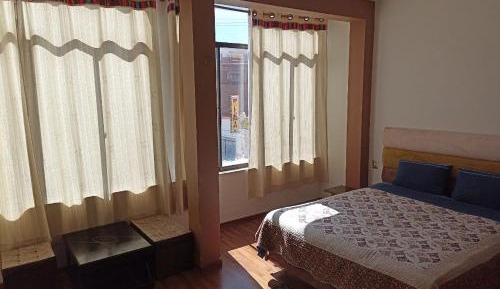 Deluxe Double Room (2 Adults + 1 Child)