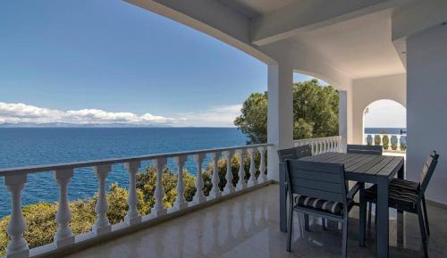 Villa with Sea View