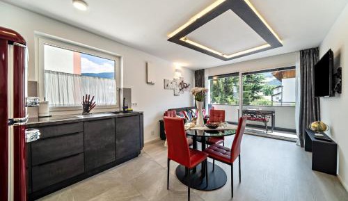 Superior One-Bedroom Apartment with Balcony