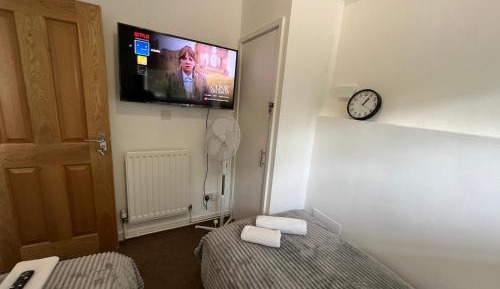 Twin Room with Shared Bathroom