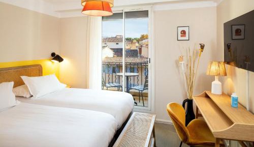 Twin Room with Balcony