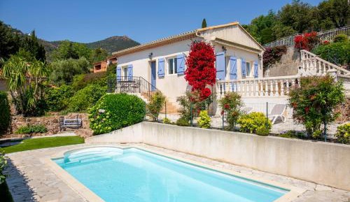 Villa - Beach Front