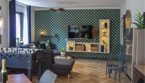 Three-Bedroom Holiday Home 