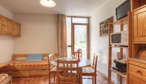 Apartment (2 Adults)