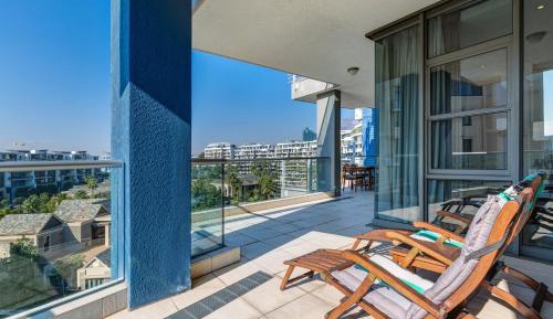 Deluxe Apartment