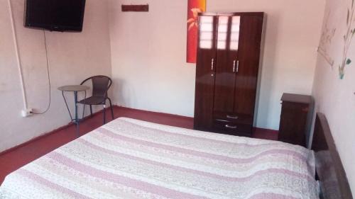 Standard Double Room with Shared Bathroom