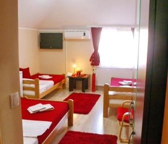 Quadruple Room with Private Bathroom