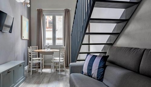 Large 1 Bedroom Apartment with Sofa Bed - Duplex