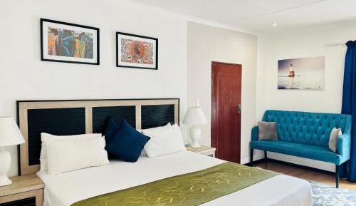 Deluxe Family Room
