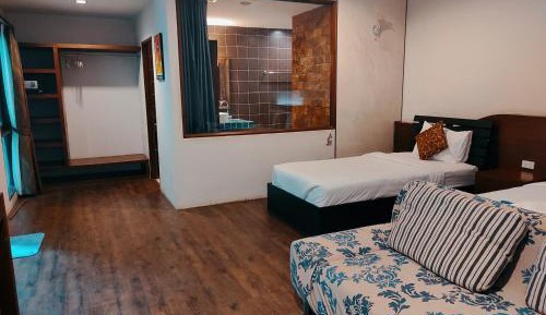Standard Twin Room with Garden View