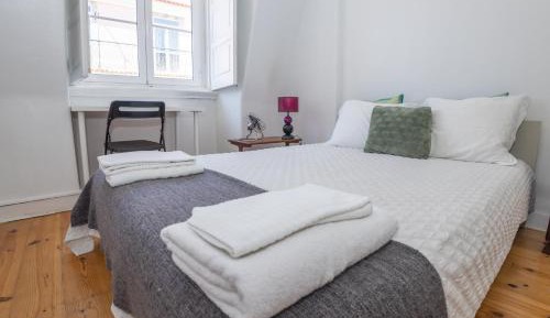 Standard Single Room with Shared Bathroom