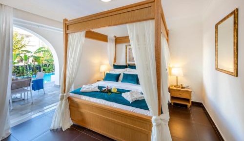 Executive Suite with pool Access