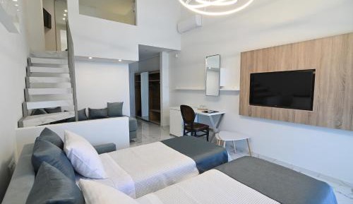 Deluxe Quadruple Room