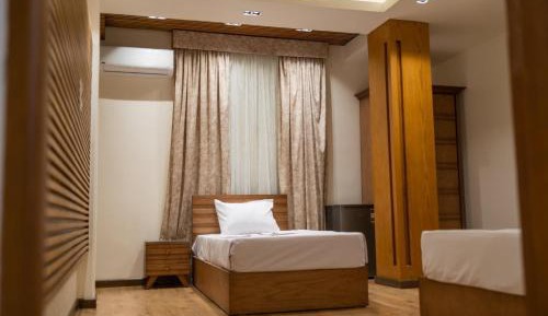 Triple Room with City View