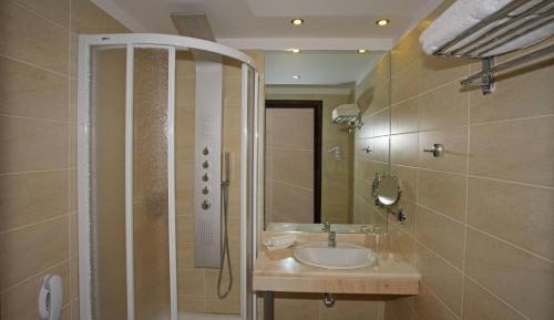 Double or Twin Room with Side Sea View