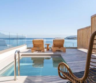 One-Bedroom Suite Sea Front with Private Pool 