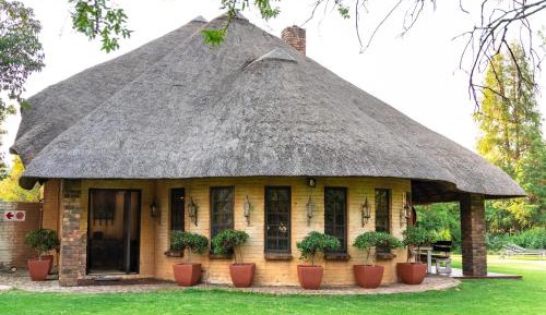 Deluxe Double or Twin Room with Garden View