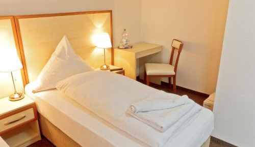 Standard Single Room (Self Check-in after 19:30 PM)