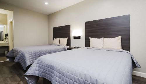 Double Queen Room with Two Queen Beds - Non-Smoking