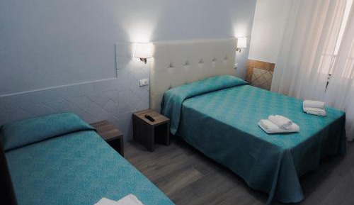 Triple Room with Private Bathroom