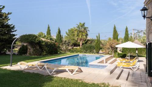 Villa with Garden View