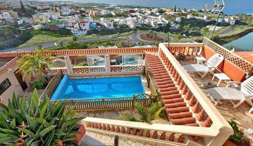 Villa with Sea View