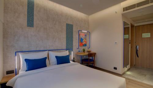 Deluxe Queen Room