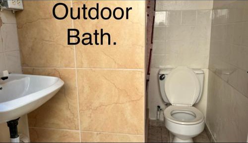 Basic Private - Shared Bathroom - Fan / No A/C - Room 1A