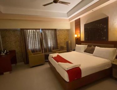 Deluxe King Suite
