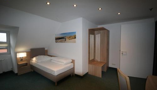381 Single Bed Premium Apartment