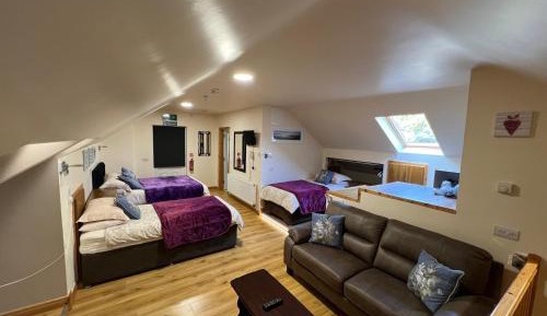 Quadruple Room with Mountain View