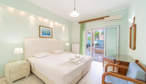 Superior One-Bedroom Apartment with Balcony