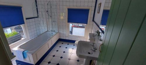 Superior Double or Twin Room with Mountain View