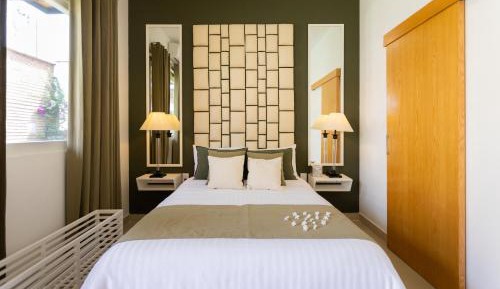 Standard Queen Room